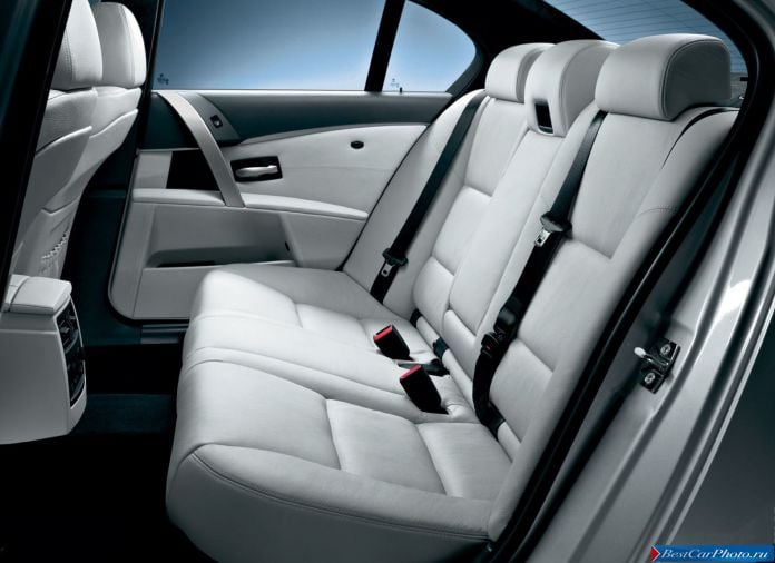 2005 BMW 5-series M Sedan - фотография 55 из 68 2005 BMW 5-series M Sedan - фотография 55 из 68