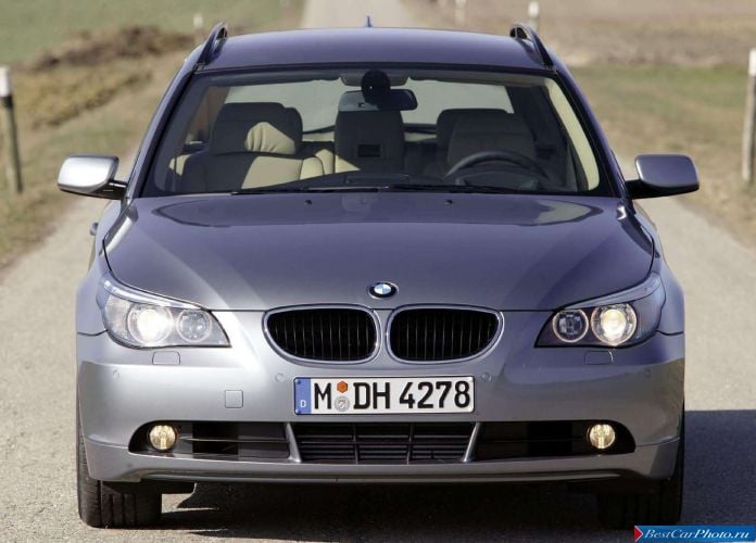 2005 BMW 530d Touring - фотография 7 из 39