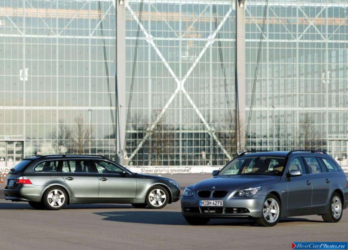2005 BMW 530d Touring - фотография 8 из 39