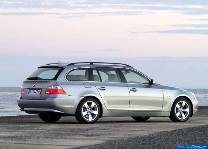 2005 BMW 530d Touring - фотография 17 из 39