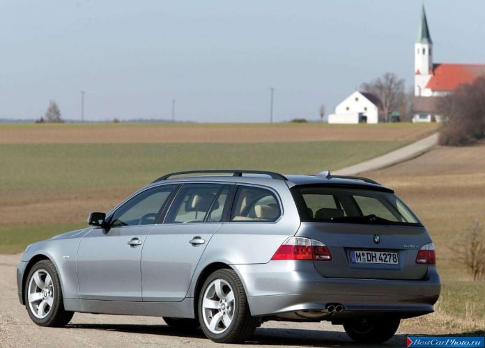 2005 BMW 530d Touring - фотография 18 из 39