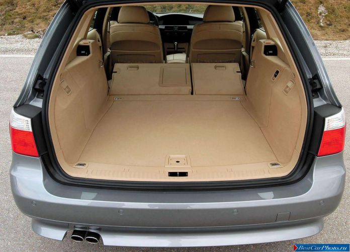 2005 BMW 530d Touring - фотография 29 из 39 2005 BMW 530d Touring - фотография 29 из 39