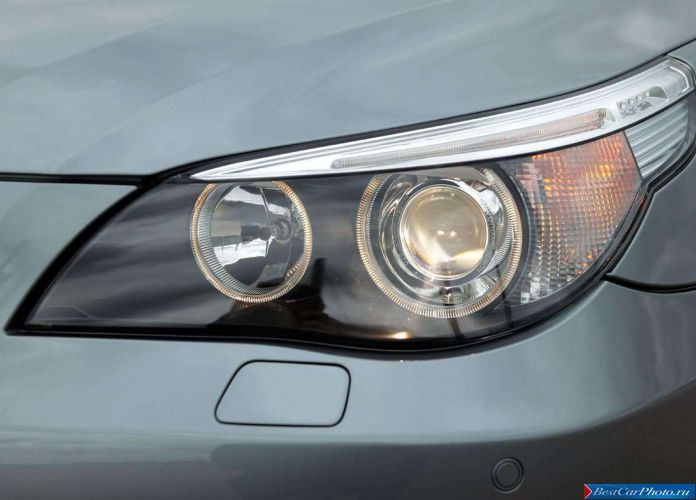 2005 BMW 530d Touring - фотография 39 из 39