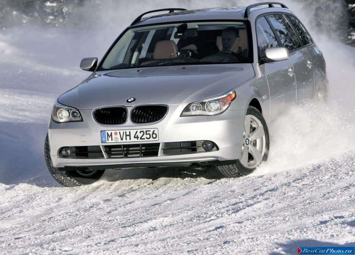 2005 BMW 530xi Touring - фотография 2 из 10