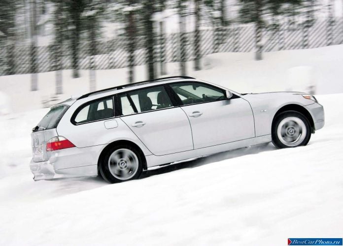 2005 BMW 530xi Touring - фотография 8 из 10
