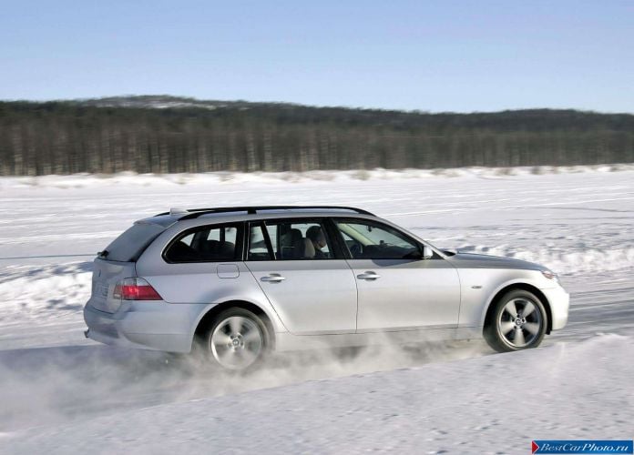 2005 BMW 530xi Touring - фотография 9 из 10
