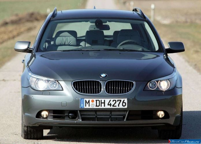 2005 BMW 545i Touring - фотография 8 из 51