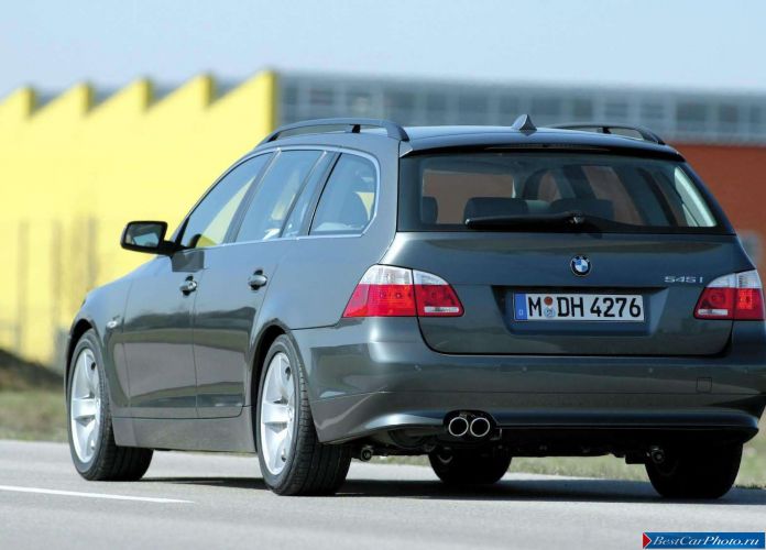 2005 BMW 545i Touring - фотография 20 из 51