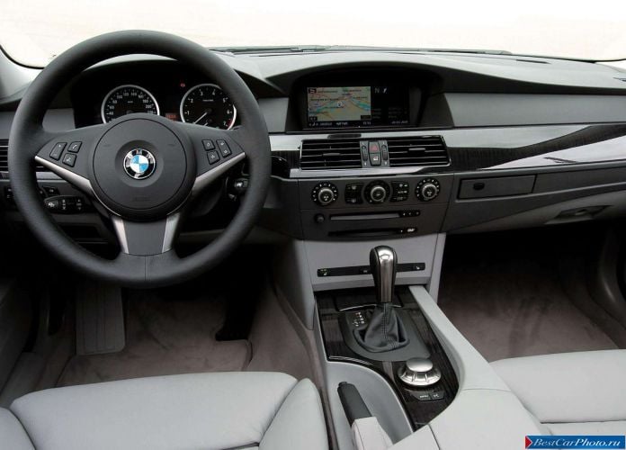 2005 BMW 545i Touring - фотография 29 из 51 2005 BMW 545i Touring - фотография 29 из 51