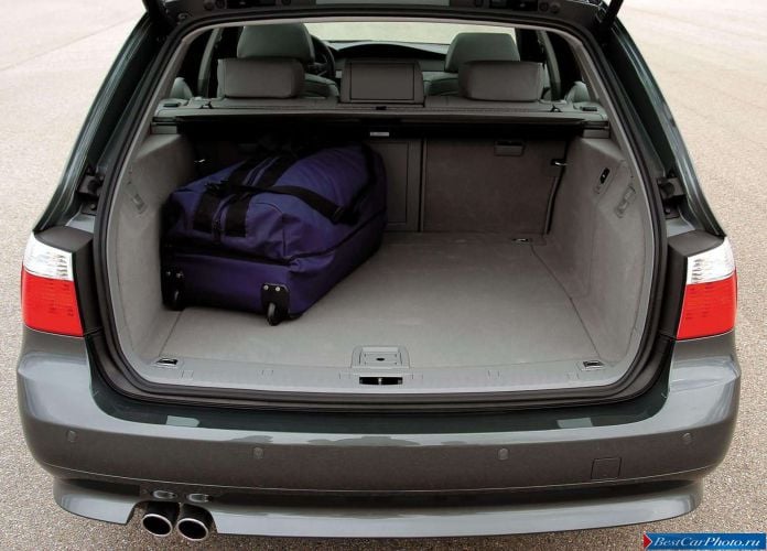 2005 BMW 545i Touring - фотография 49 из 51