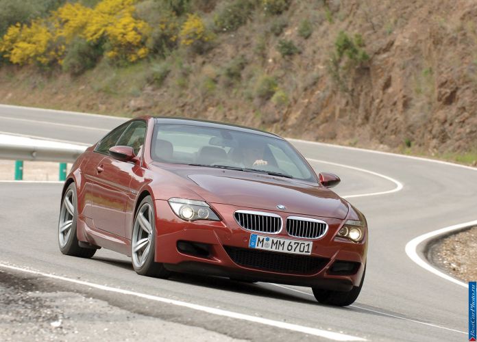 2005 BMW 6-series M Coupe - фотография 4 из 88