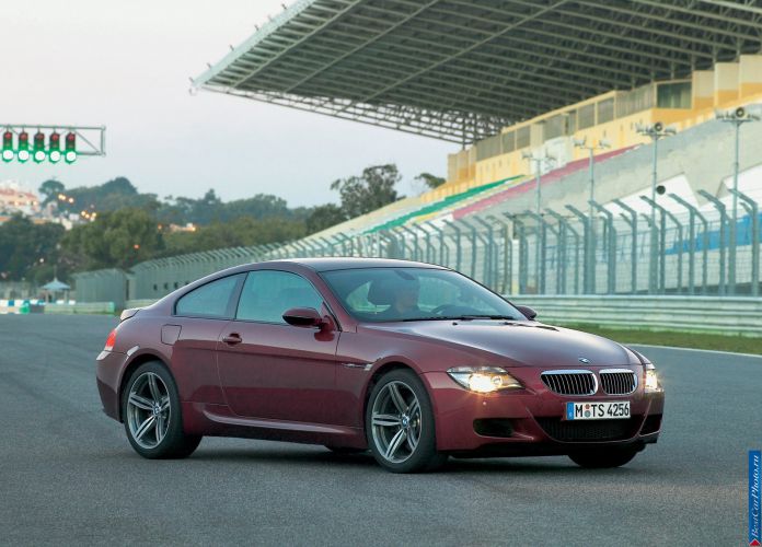 2005 BMW 6-series M Coupe - фотография 17 из 88