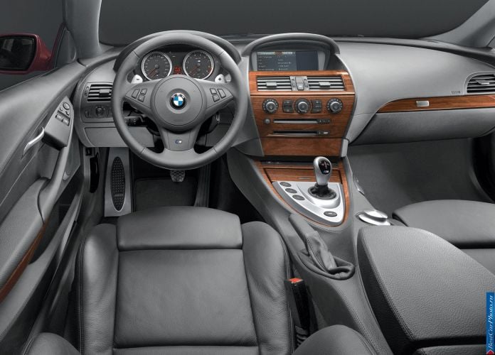 2005 BMW 6-series M Coupe - фотография 52 из 88 2005 BMW 6-series M Coupe - фотография 52 из 88