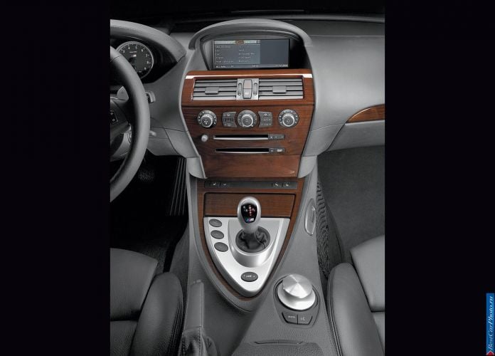 2005 BMW 6-series M Coupe - фотография 79 из 88 2005 BMW 6-series M Coupe - фотография 79 из 88