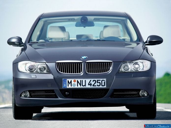 2006 BMW 3-series Sedan - фотография 4 из 30