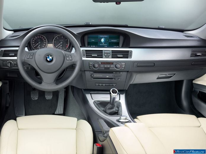 2006 BMW 3-series Sedan - фотография 28 из 30