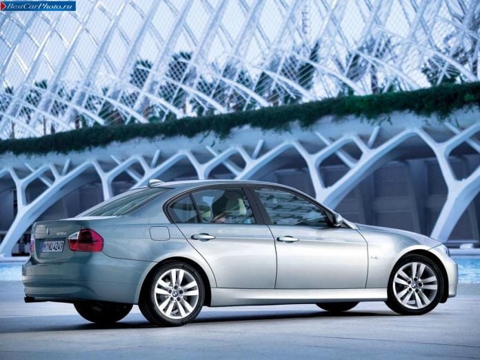 2006 BMW 320d Sedan - фотография 20 из 26