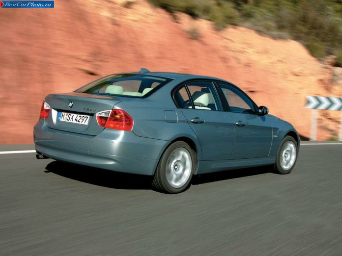 2006 BMW 320d Sedan - фотография 21 из 26