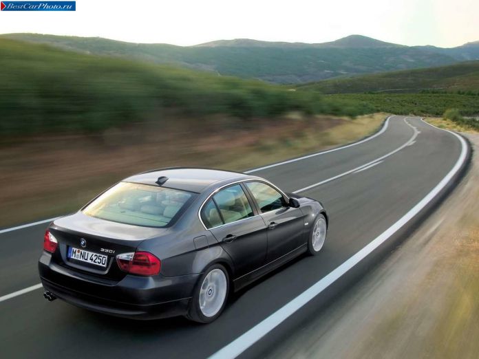 2006 BMW 330i Sedan - фотография 11 из 28 2006 BMW 330i Sedan - фотография 11 из 28