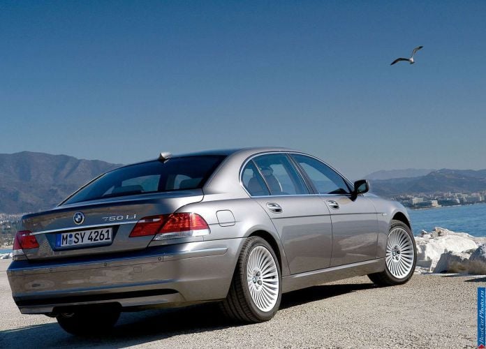2006 BMW 750Li - фотография 4 из 40 2006 BMW 750Li - фотография 4 из 40