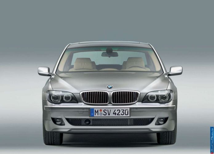 2006 BMW 750Li - фотография 13 из 40 2006 BMW 750Li - фотография 13 из 40