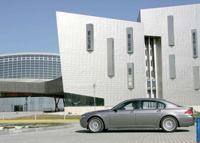 2006 BMW 750Li - фотография 15 из 40 2006 BMW 750Li - фотография 15 из 40