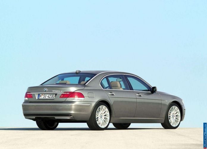 2006 BMW 750Li - фотография 16 из 40 2006 BMW 750Li - фотография 16 из 40