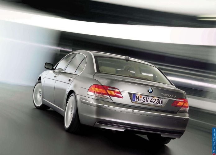 2006 BMW 750Li - фотография 18 из 40 2006 BMW 750Li - фотография 18 из 40