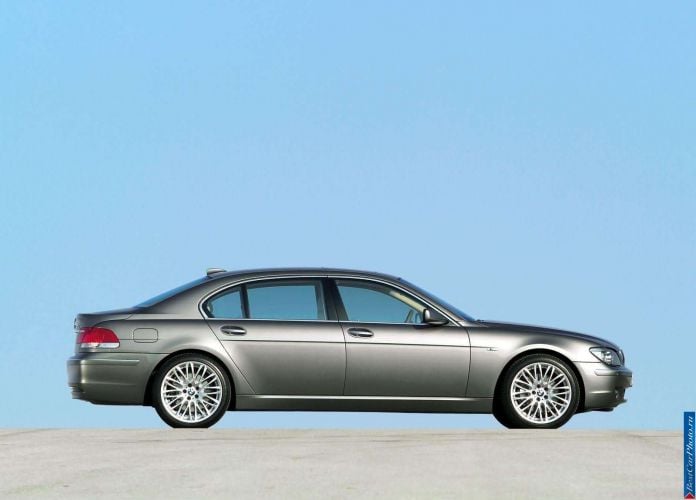 2006 BMW 750Li - фотография 19 из 40 2006 BMW 750Li - фотография 19 из 40