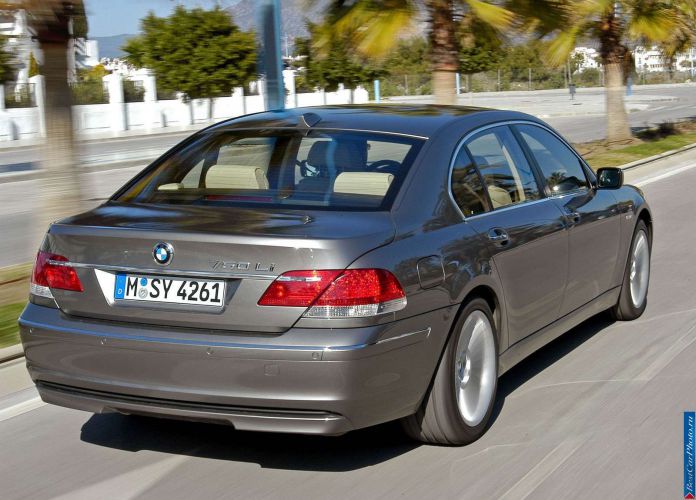 2006 BMW 750Li - фотография 20 из 40 2006 BMW 750Li - фотография 20 из 40