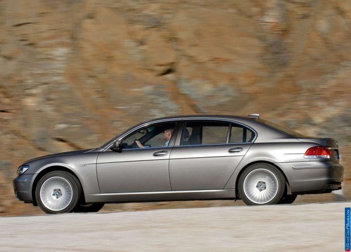 2006 BMW 750Li - фотография 21 из 40 2006 BMW 750Li - фотография 21 из 40