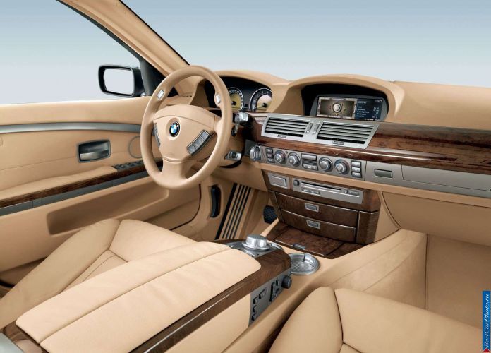 2006 BMW 750Li - фотография 29 из 40 2006 BMW 750Li - фотография 29 из 40