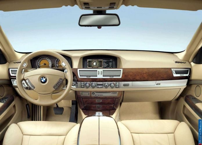 2006 BMW 750Li - фотография 30 из 40 2006 BMW 750Li - фотография 30 из 40