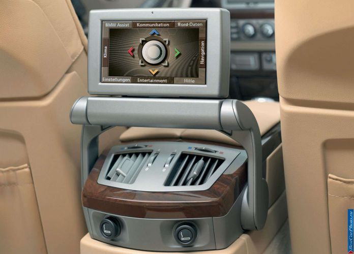 2006 BMW 750Li - фотография 34 из 40 2006 BMW 750Li - фотография 34 из 40
