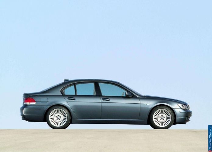 2006 BMW 750Li with Shadow Line - фотография 2 из 3 2006 BMW 750Li with Shadow Line - фотография 2 из 3