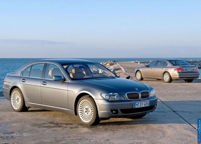 2006 BMW 750i - фотография 2 из 19