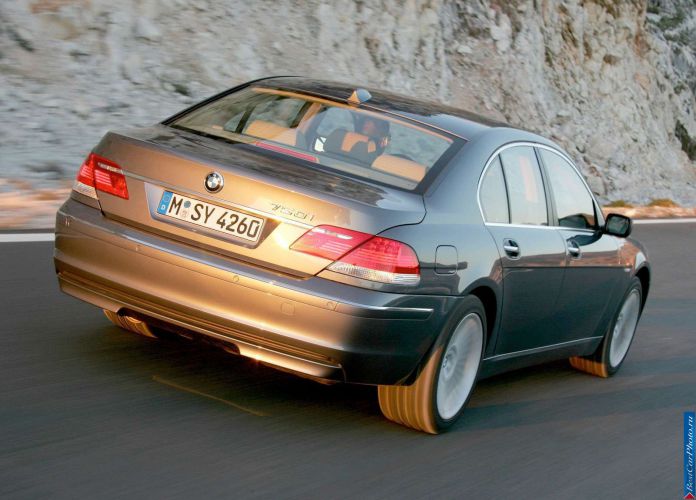 2006 BMW 750i - фотография 12 из 19