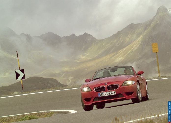 2006 BMW Z4 M Roadster - фотография 4 из 39