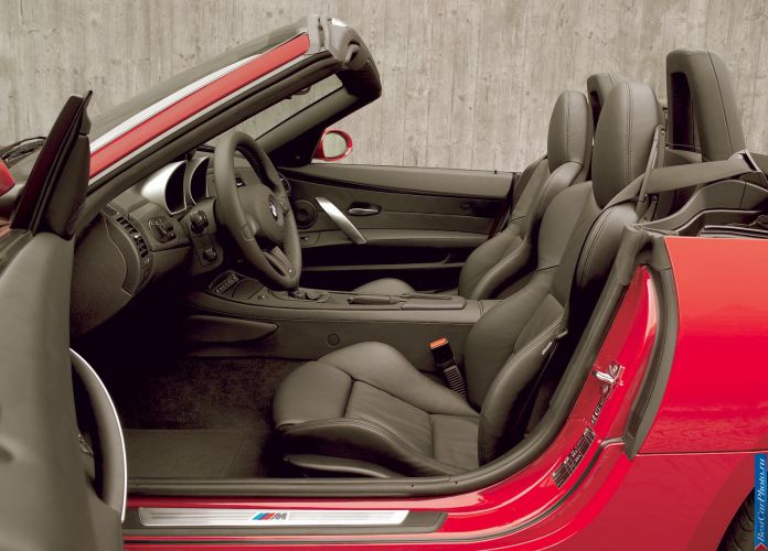 2006 BMW Z4 M Roadster - фотография 35 из 39 2006 BMW Z4 M Roadster - фотография 35 из 39