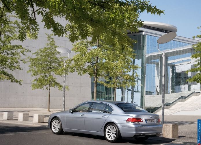 2007 BMW 7-series Hydrogen - фотография 17 из 31