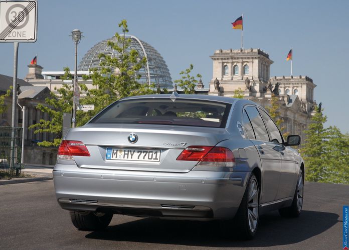2007 BMW 7-series Hydrogen - фотография 19 из 31 2007 BMW 7-series Hydrogen - фотография 19 из 31