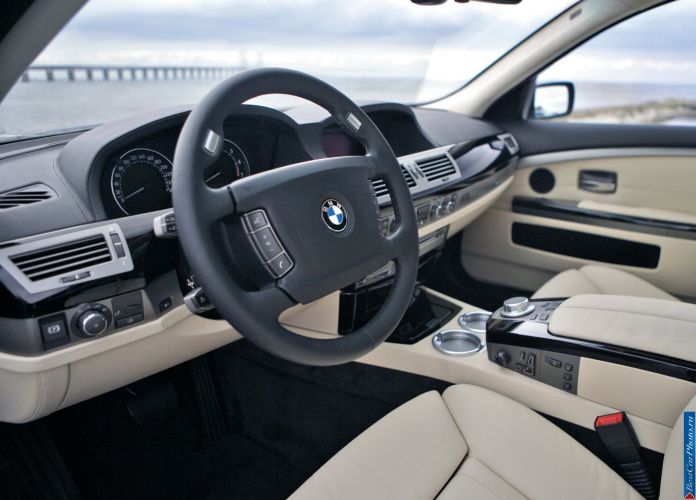 2007 BMW 7-series Hydrogen - фотография 22 из 31 2007 BMW 7-series Hydrogen - фотография 22 из 31