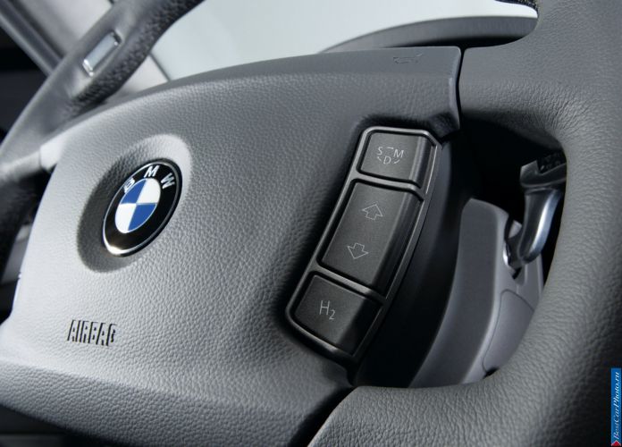 2007 BMW 7-series Hydrogen - фотография 23 из 31 2007 BMW 7-series Hydrogen - фотография 23 из 31