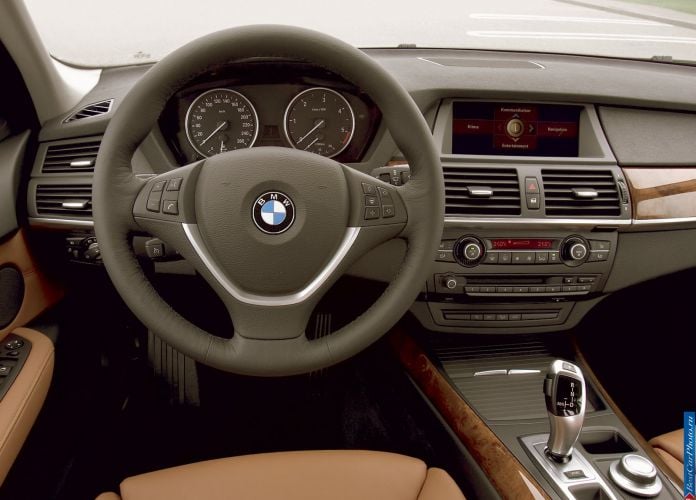 2007 BMW X5 4.8i - фотография 20 из 34