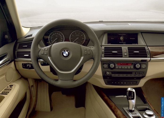 2007 BMW X5 4.8i - фотография 22 из 34