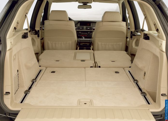 2007 BMW X5 4.8i - фотография 28 из 34 2007 BMW X5 4.8i - фотография 28 из 34