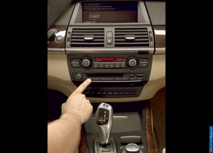 2007 BMW X5 4.8i - фотография 33 из 34