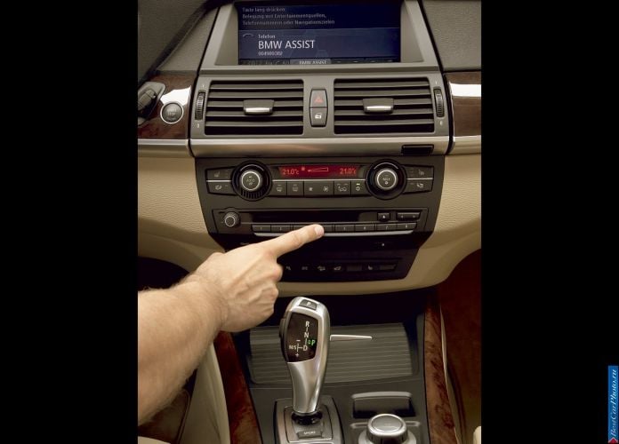 2007 BMW X5 4.8i - фотография 34 из 34