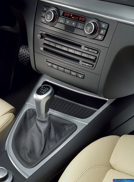 2008 BMW 1-series - фотография 23 из 28