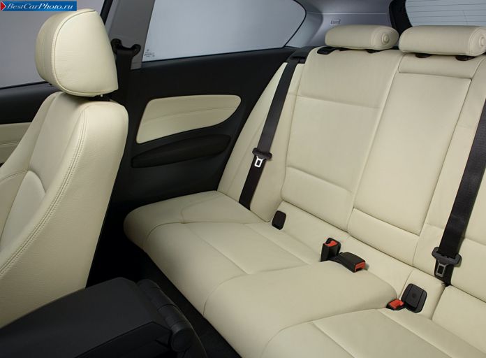 2008 BMW 1-series 3-door - фотография 35 из 42 2008 BMW 1-series 3-door - фотография 35 из 42